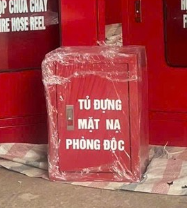 TỦ ĐỰNG MẶT NẠ